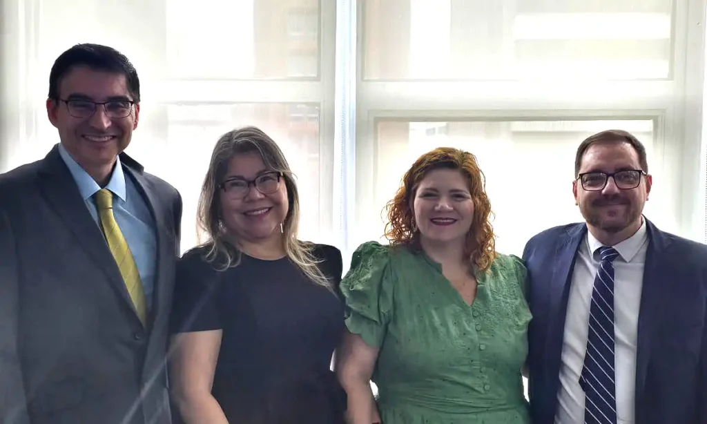 Projeto do livro sobre Inteligência Artificial com Fernando Palamone, Geovana Muniz, Angélica Marchi e Ricardo Simões.