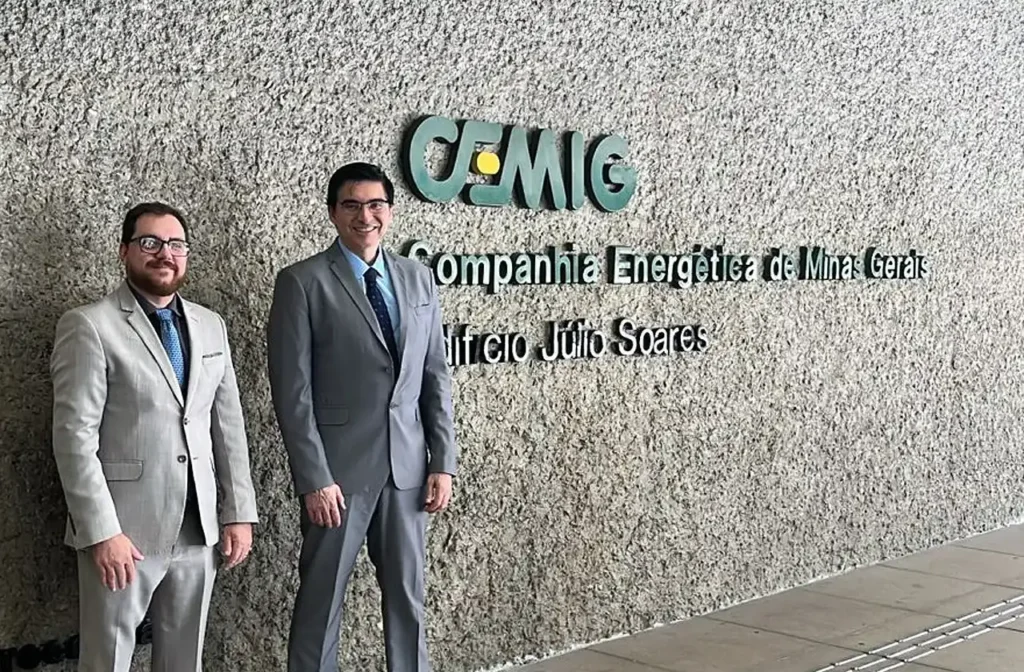 Ricardo Simões e Fernando Palamone visitando a Cemig